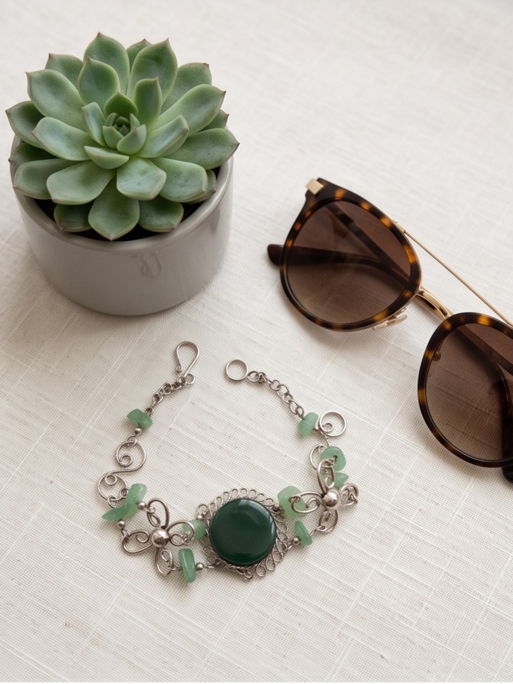 Handmade Peruvian Green Agate Dainty Bracelet Silver Tone